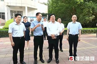 范弗里特火箭生涯前19场都有3分进账 队史并列第一